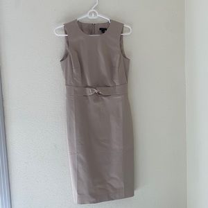 Ann Taylor Sleeveless Sheath Dress in Khaki, Size 2